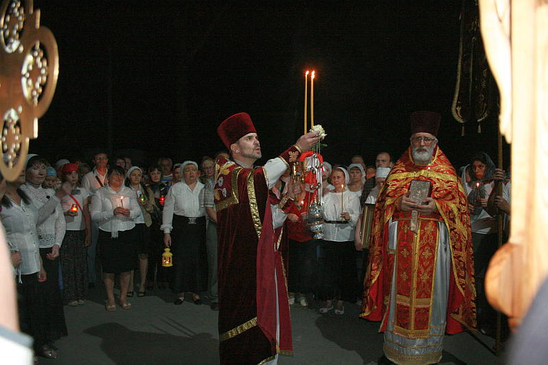 Пасхальное Богослужение в храме Святого Великомученика и Целителя Пантелеимона 