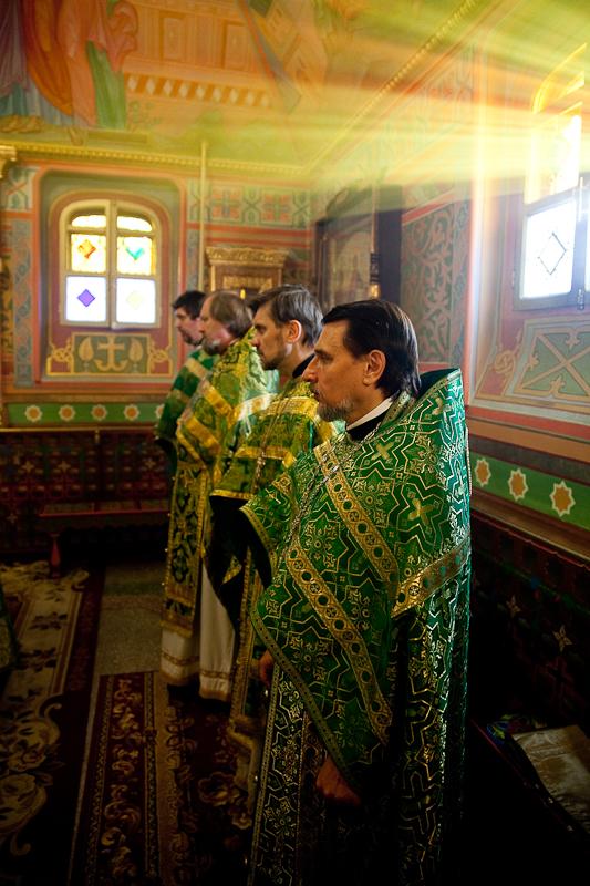 Божественная  литургия в храме Святого Великомученика Георгия г. Ростова-на-Дону